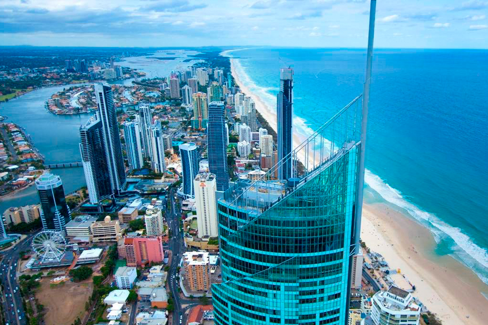 SkyPoint Aussichtsplattform Ticket - Besuchen Sie die SkyPoint Aussichtsplattform an der Goldküste für panoramische 360°-Blicke vom höchsten Punkt des Q1-Gebäudes. Genießen Sie atemberaubende Aussichten auf den Ozean, die Stadt-Skyline und das Hinterland. Entspannen Sie im SkyPoint Bistro & Bar, alles 230 Meter über dem Meeresspiegel. Eine Attraktion, die Touristen und Einheimische gleichermaßen gesehen haben müssen! SkyPoint Aussichtsplattform Ticket - Bild 4 von 5