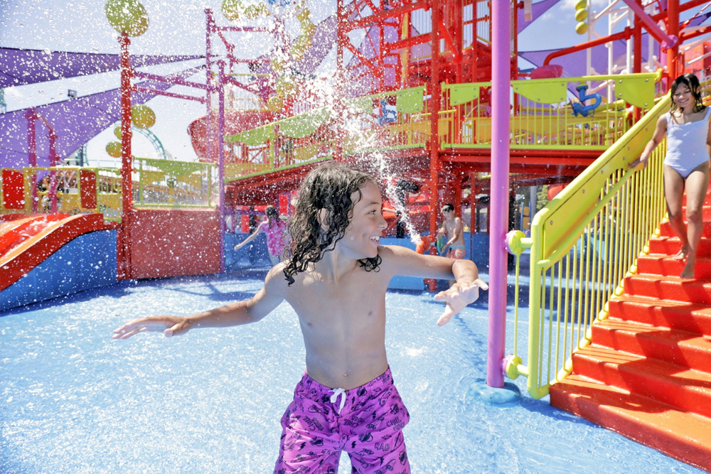 WhiteWater World Gold Coast  Australia - Image 3 of 5