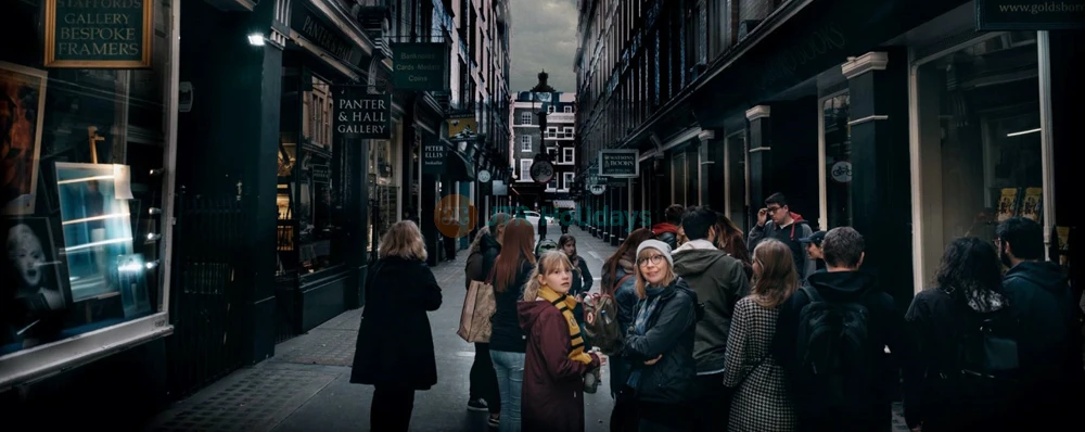 Harry Potter Evening Tour with Boat Ride in London - Magical Walking Adventure - JTR Holidays - Image 4 of 5