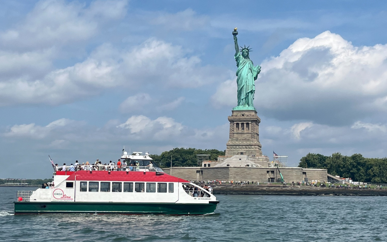 Liberty Super Express Cruise - Circle Line Sightseeing New York - JTR ...