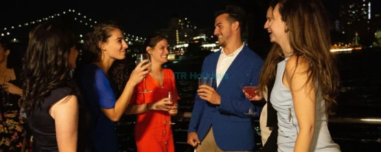 Bateaux New York Premier Plus Dinner Cruise - Luxury Dining on the Water - JTR Holidays
