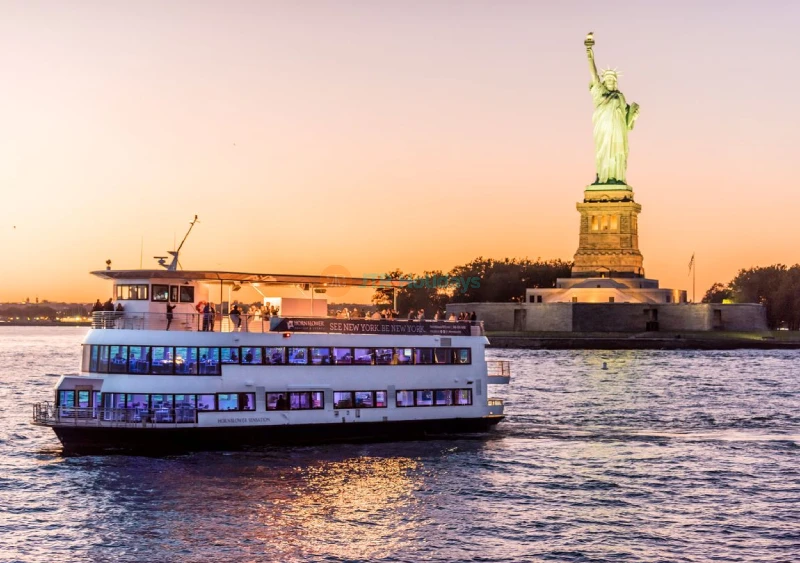 Tour Guidato della Statua della Libertà e Ellis Island a New York