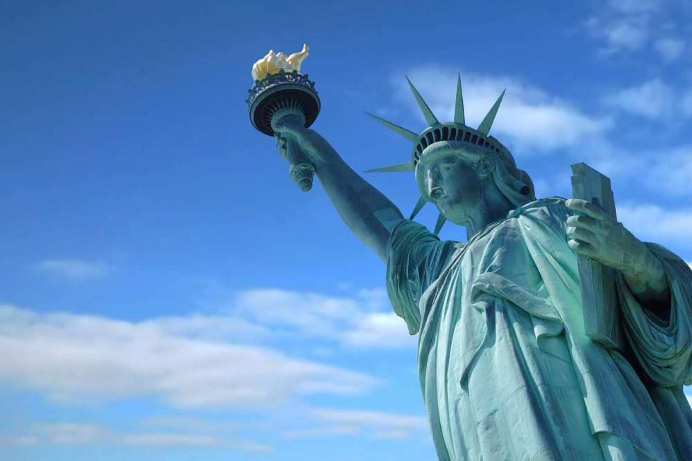 Statue Of Liberty And Ellis Island Guided Tour In New York - Image 6 of 9