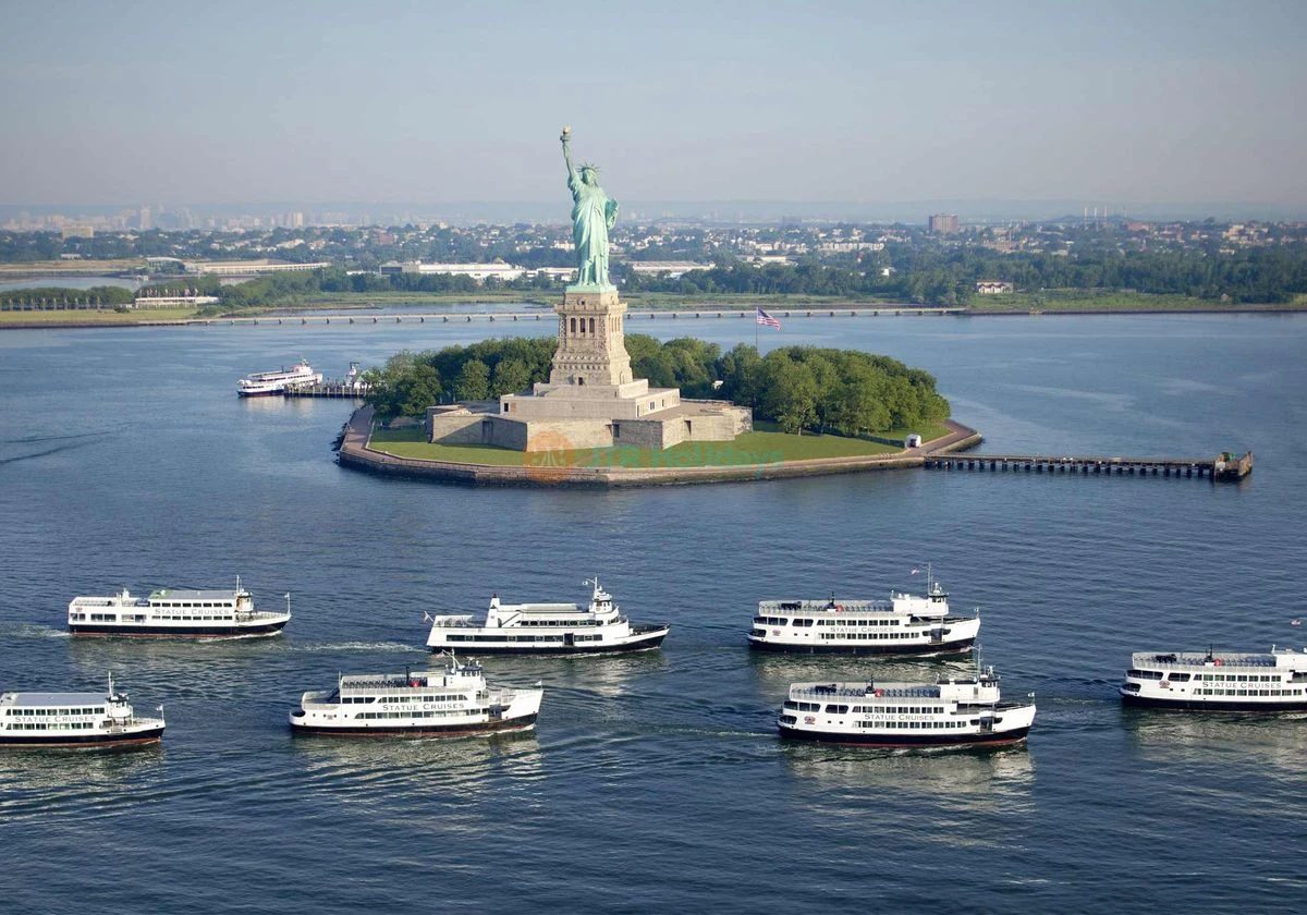 Statue of Liberty and Ellis Island - Guided Tour in New York - JTR Holidays