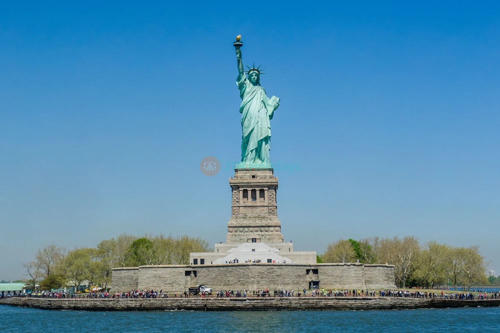 Best of New York City Sightseeing Cruise - 2.5-Hour Circle Line Tour - JTR Holidays - Image 6 of 10