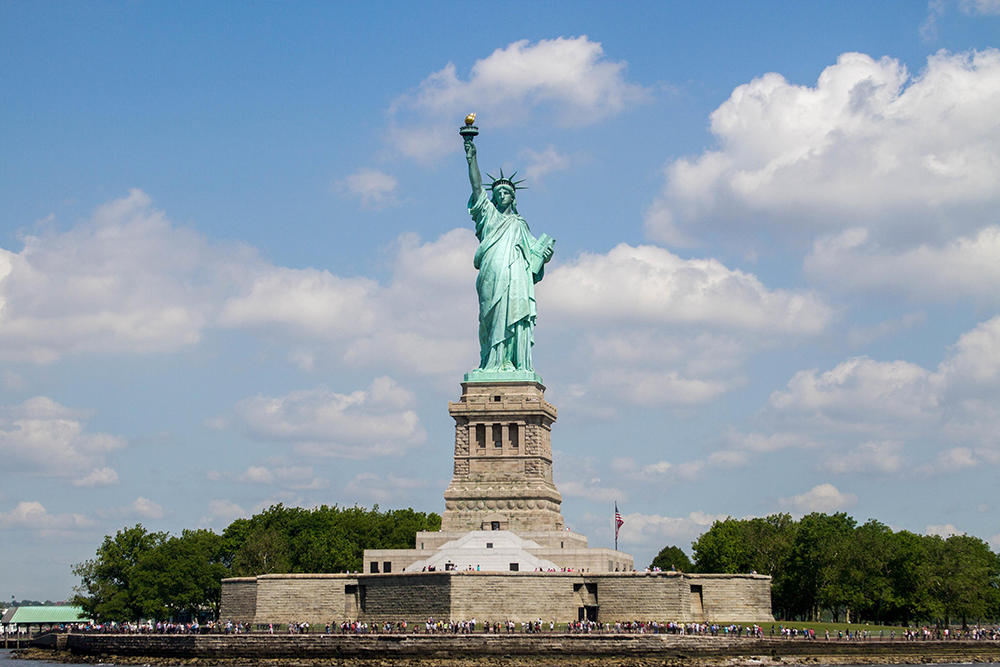 Liberty Midtown Cruise In New York - Image 2 of 8