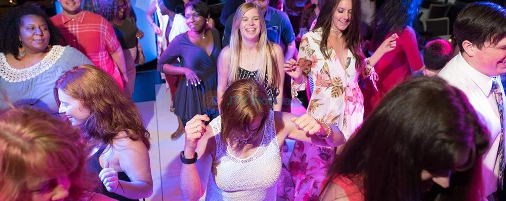 纽约市早午餐、午餐或晚餐自助餐河上游船 - Image 4 of 8