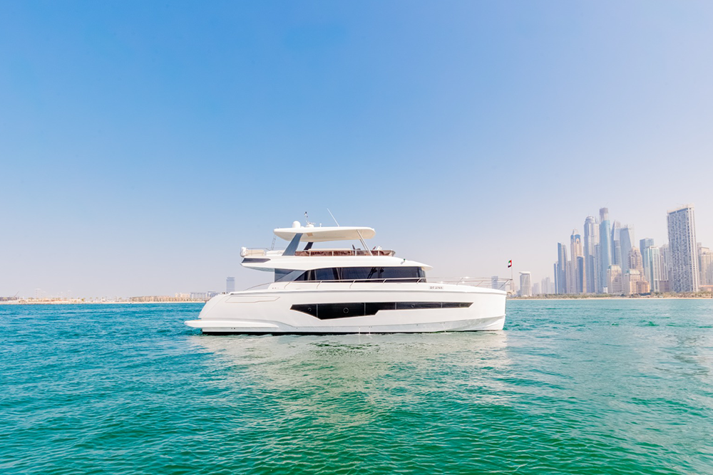 Gala Vermietung Yacht Dubai - 62 FT - Image 1 of 15