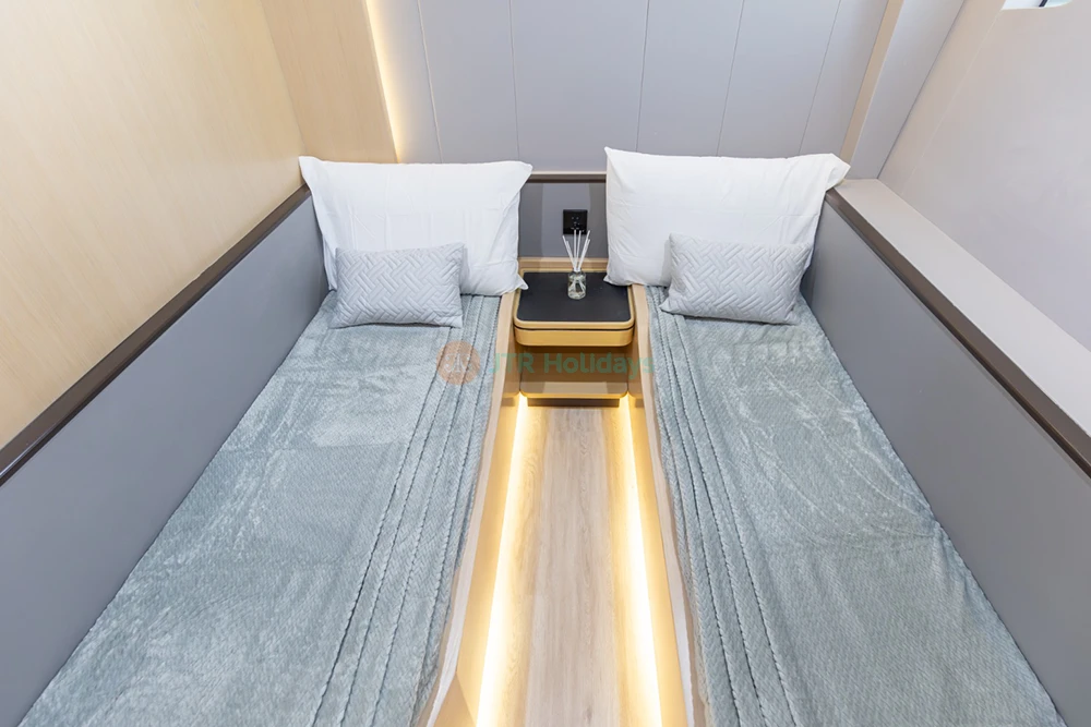 Gala Yacht Rental Dubai – 62 FT Luxury Private Cruise - JTR Holidays