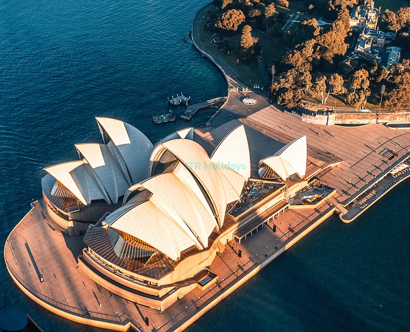 Sydney Helicopter Tour – Scenic Flight Over Sydney Harbour - JTR Holidays - Image 5 of 5