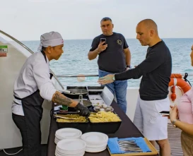 Luxury Super Yacht Experience in Dubai | Private Yacht Cruise & VIP Service