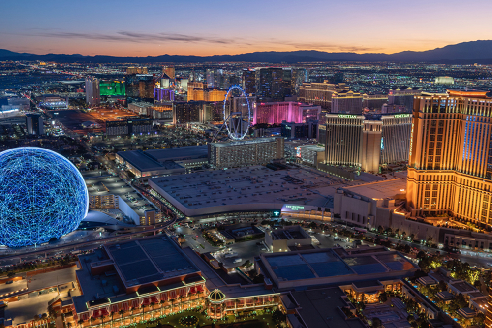Las Vegas Views Helicopter Night Flight Experience - Image 9 of 10