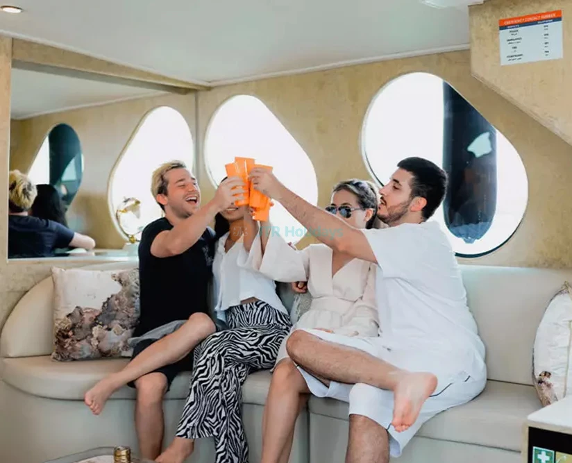 Tour en Yate de 1 Hora por Dubai Marina - Imagen 2 de 5