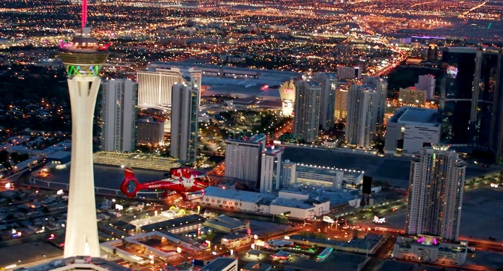 Vegas Night Helicopter Ride – Strip Views - JTR Holidays - Image 1 of 5