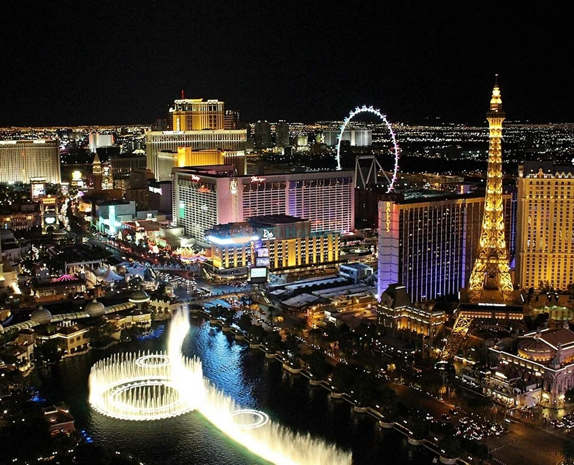 Vegas Night Helicopter Ride – Strip Views - JTR Holidays - Image 2 of 5