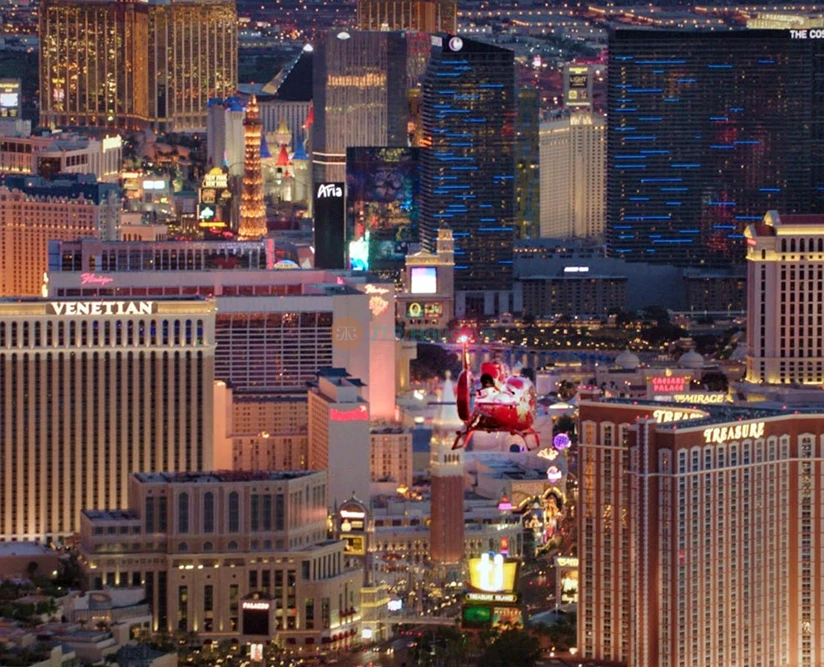 Vegas Night Helicopter Ride – Strip Views - JTR Holidays - Image 5 of 5