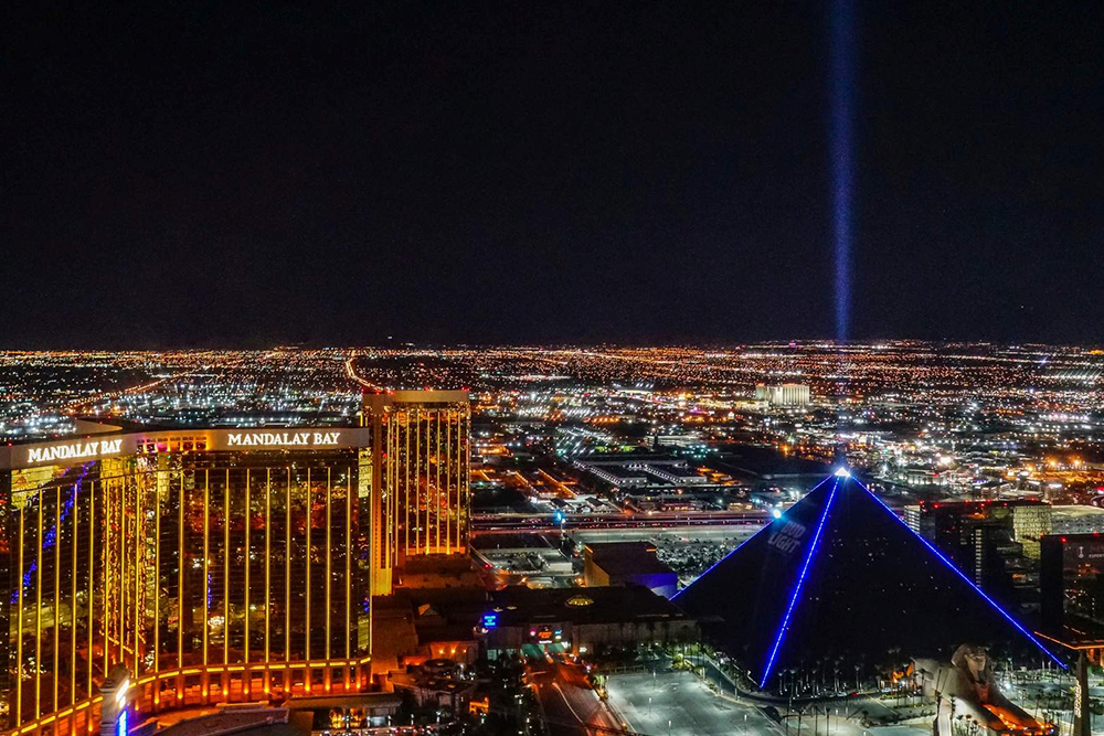 Las Vegas Strip Helicopter Night Flight - Image 6 of 9