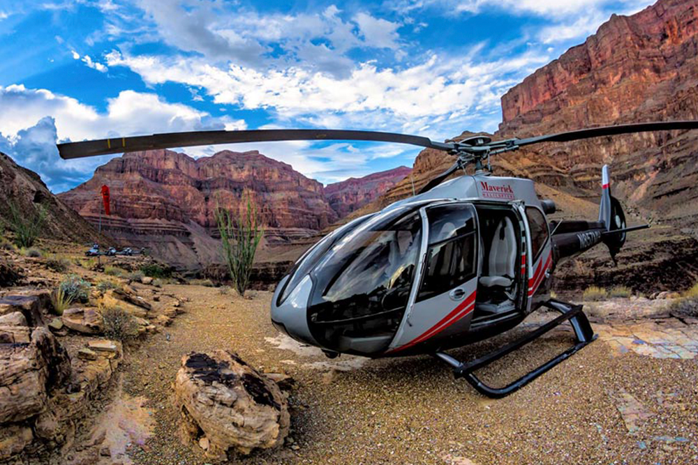 Grand Canyon Helicopter Flight Experience in Las Vegas - Image 3 of 5