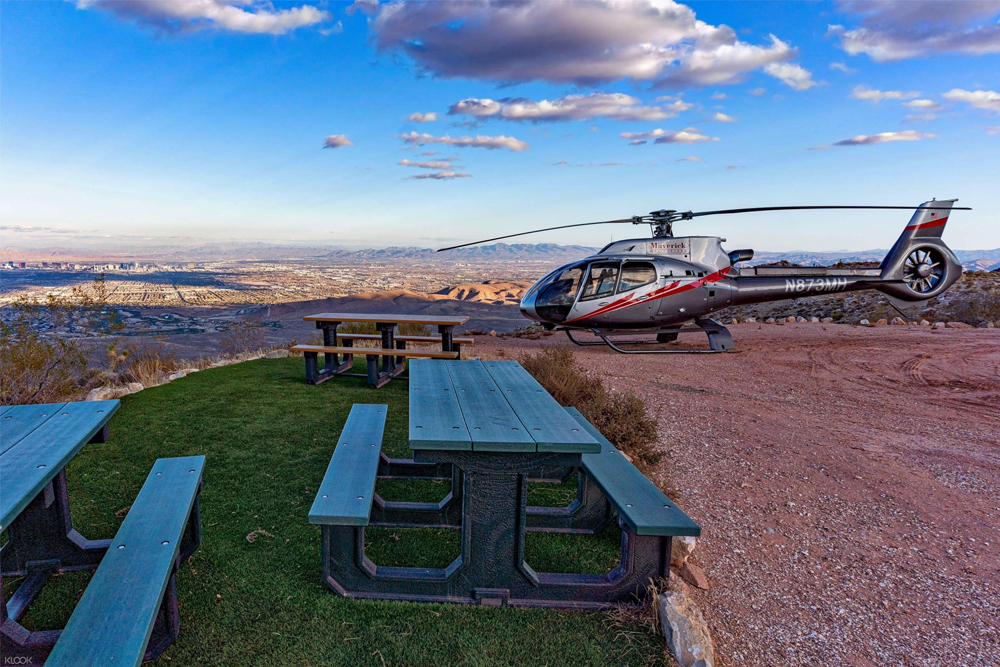Las Vegas Red Rock Canyon Sunset Helicopter Tour - Image 1 of 7