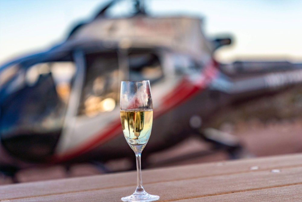 Las Vegas Red Rock Canyon Sunset Helicopter Tour - Image 2 of 5