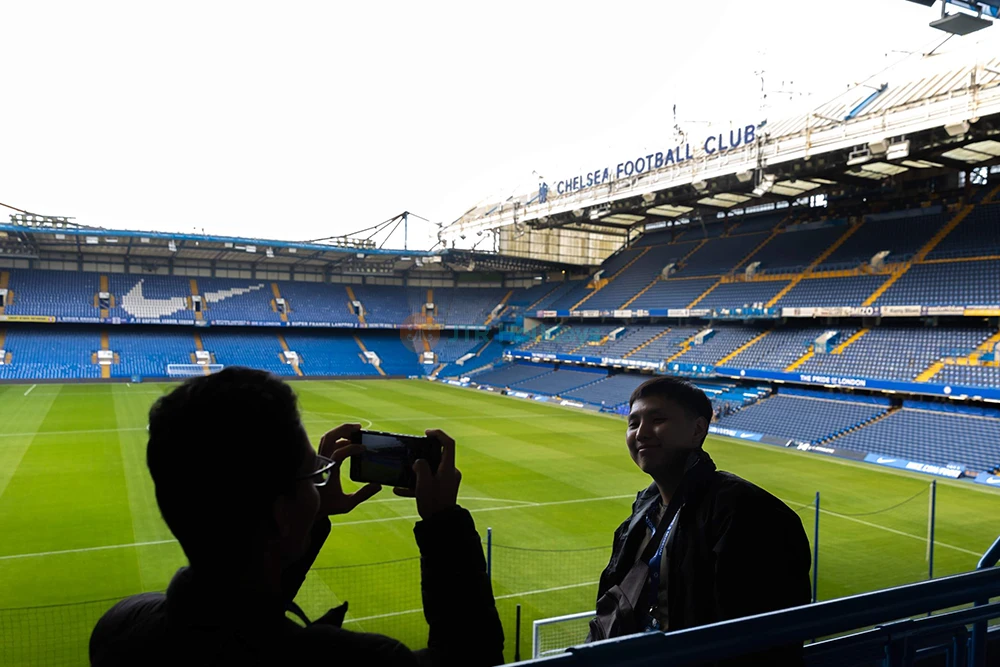 Chelsea Football Club Tour – Explore the Stadium & Museum - JTR Holidays - Image 10 of 13