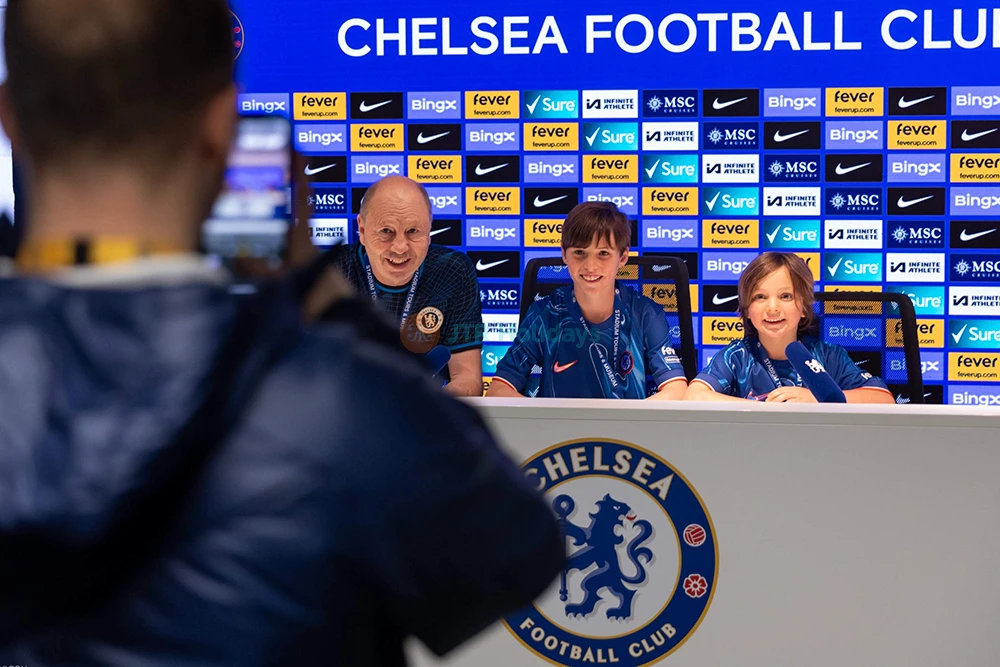 Chelsea Football Club Tour – Explore the Stadium & Museum - JTR Holidays - Image 12 of 13