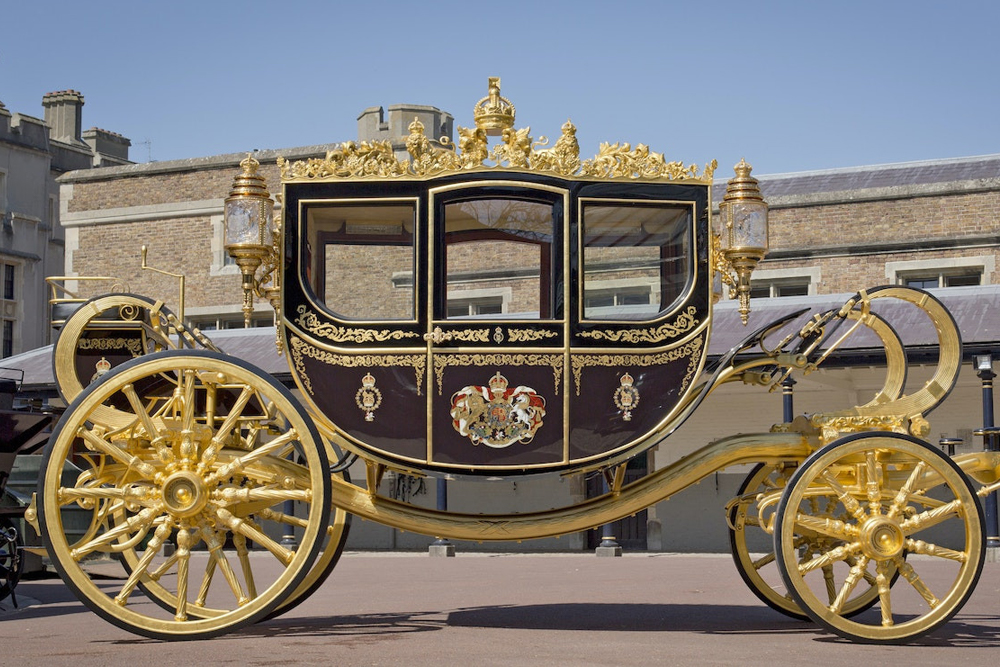 Royal Mews at Buckingham Palace - Image 2 of 5