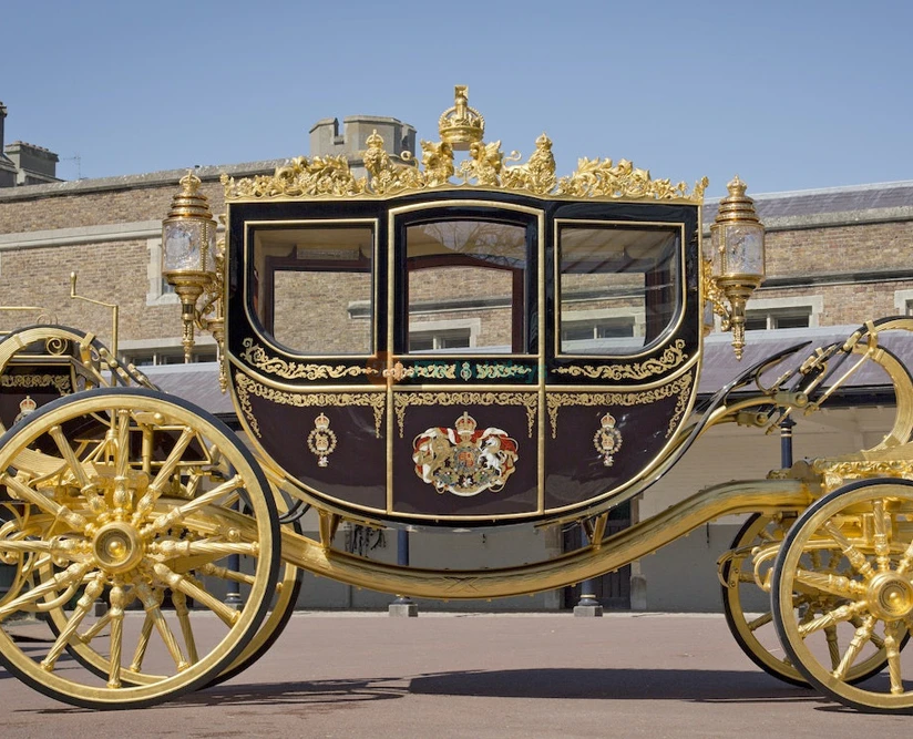 Royal Mews at Buckingham Palace - Image 2 of 5