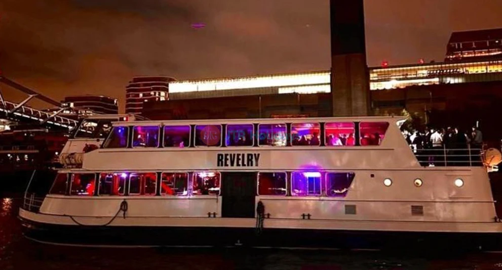 Evening Cruise on the River Thames - Image 1 of 5