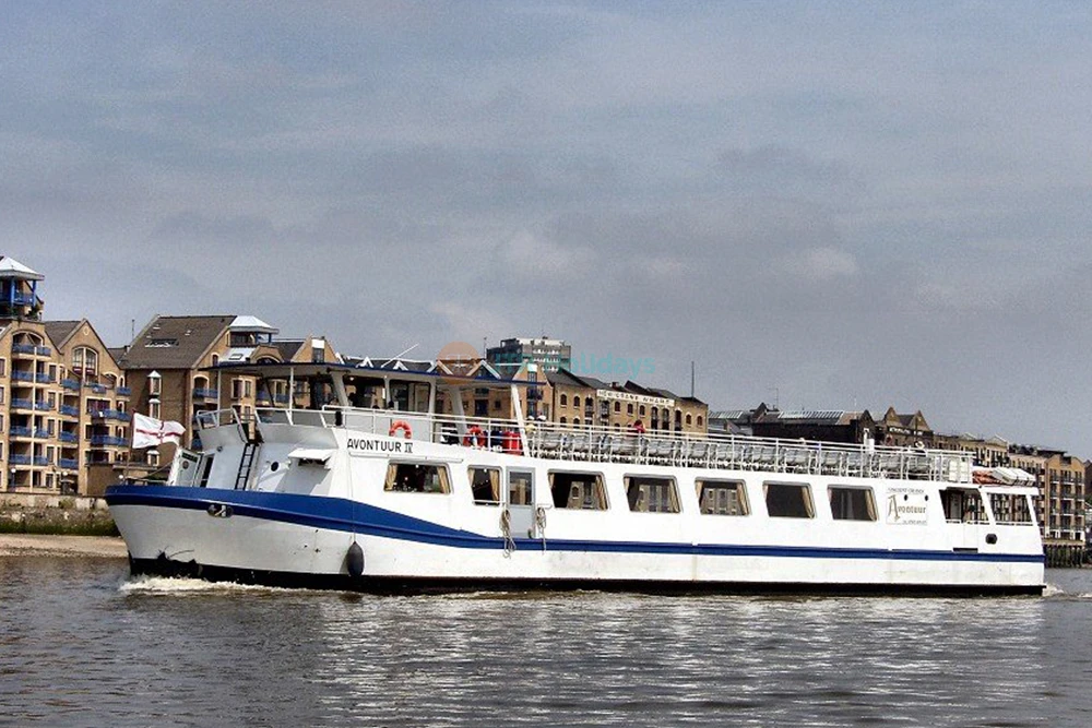 Evening Cruise on the River Thames - Image 7 of 11
