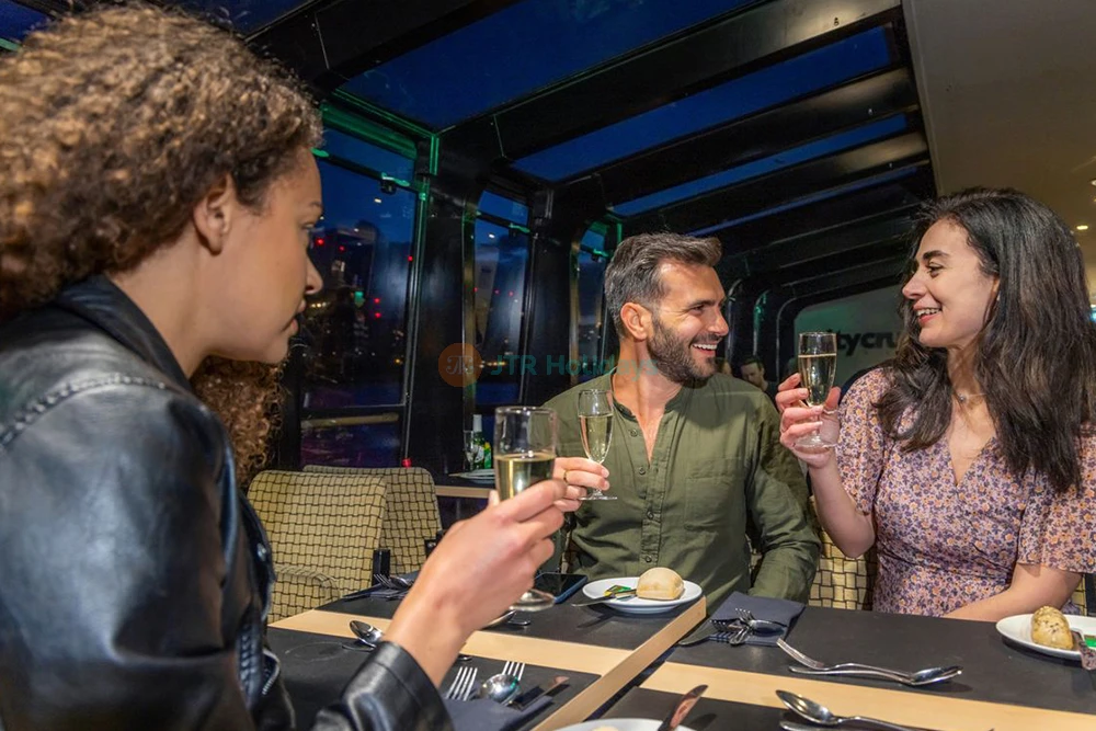 Luxury Dinner Cruise on the River Thames – Unforgettable London Night Out - JTR Holidays - Image 7 of 10