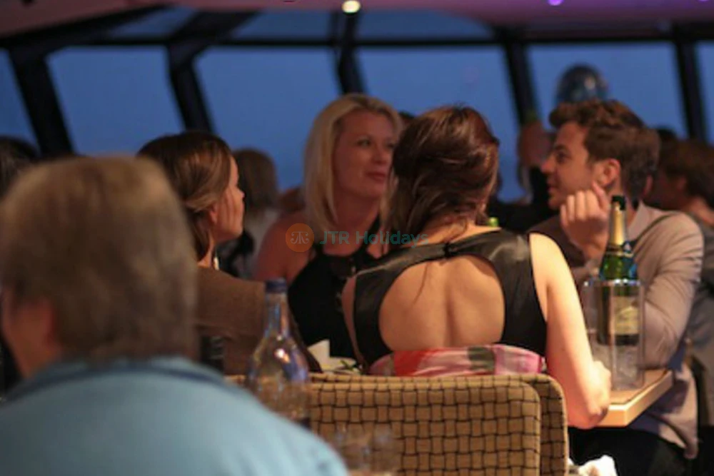 Luxury Dinner Cruise on the River Thames – Unforgettable London Night Out - JTR Holidays - Image 8 of 10