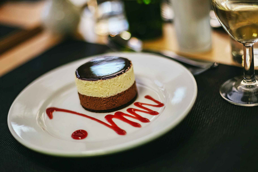 London Dinner Cruise on the River Thames - Image 10 of 10