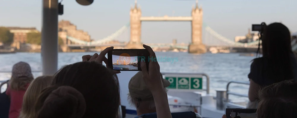 River Thames Hop-on Hop-off Boat by Thames Clippers - Image 3 of 5