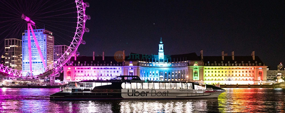 River Thames Hop-on Hop-off Boat by Thames Clippers - Image 4 of 5