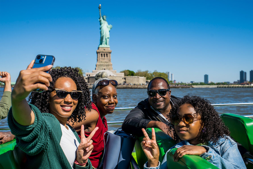 The Beast Speedboat Ride Experience in New York - Image 3 of 5