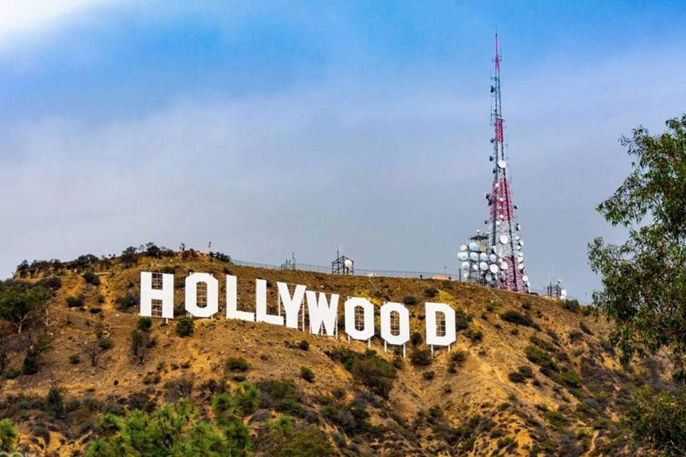 Full Day Grand Bus Tour in Los Angeles - Image 2 of 5