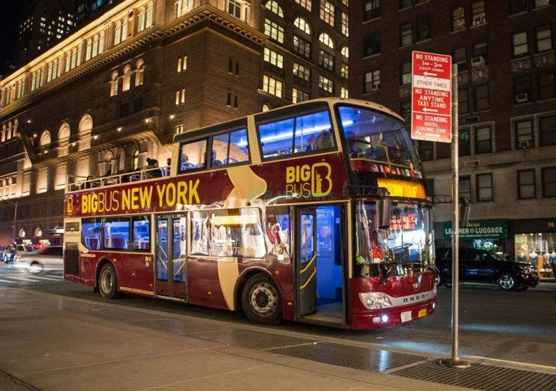 Tour Notturno in Autobus Open-Top a New York