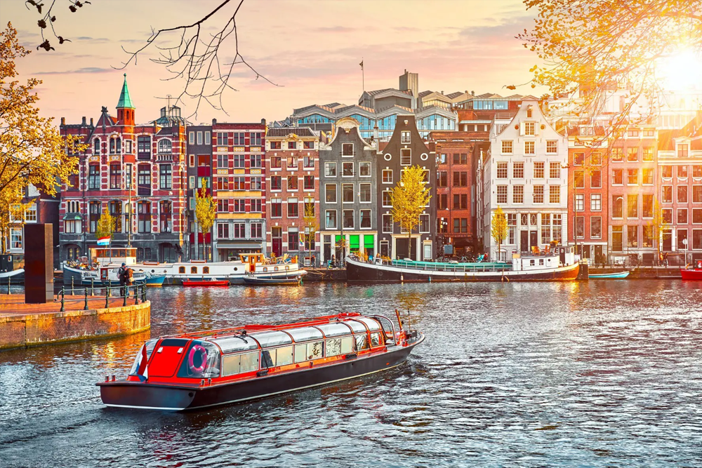 Explore Amsterdam & Paris – 6 Days Europe Tour Package with City Tours & More - JTR Holidays - Image 3 of 11