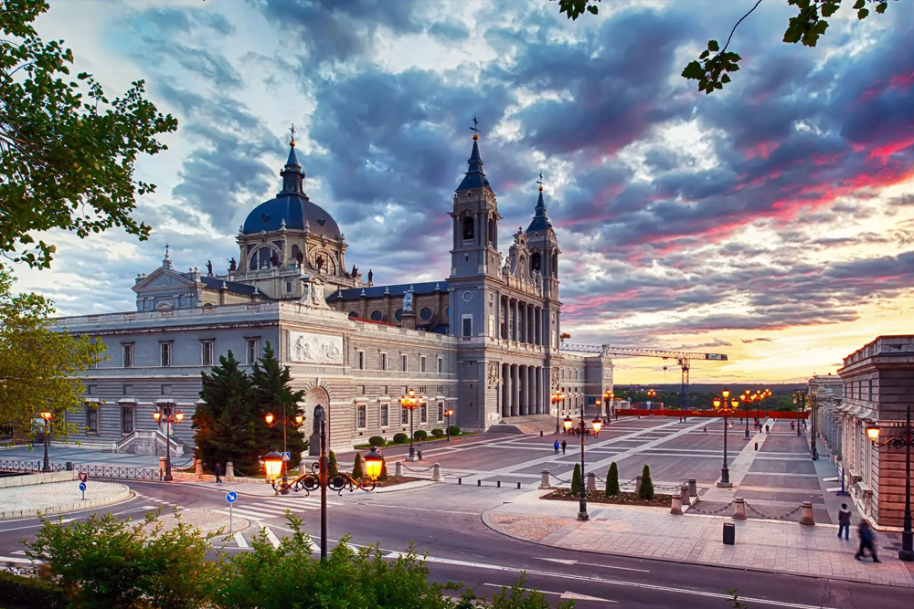 Descubre el Encanto de Lisboa, Madrid y Barcelona - Imagen 4 de 5