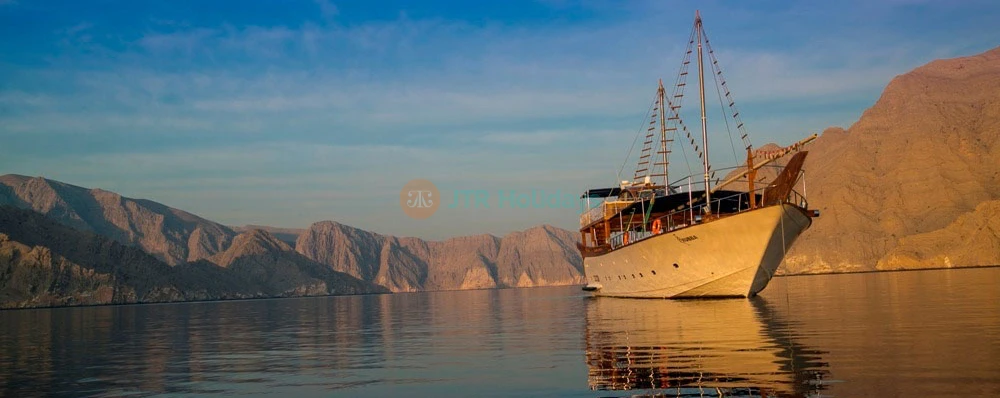 ムサンダム ステイケーション – ダウクルーズとヨットでの一泊滞在 - JTRホリデーズ - 画像 4 の 5