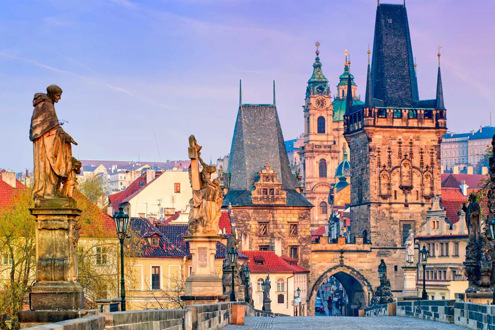 République tchèque, Allemagne, Autriche et Hongrie - 7 nuits et 8 jours - Explorez les points forts de l'Europe centrale lors de cette visite de 7 nuits et 8 jours avec JTR Holidays. Visitez des villes historiques, des villages charmants et des paysages magnifiques tout en découvrant une culture riche et des traditions locales. République tchèque, Allemagne, Autriche et Hongrie - 7 nuits et 8 jours - Image 1 sur 5