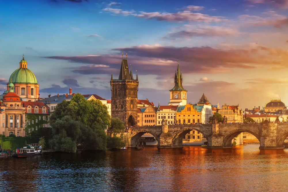 Tschechien, Deutschland, Österreich & Ungarn - 7 Nächte & 8 Tage - Entdecken Sie die Höhepunkte Mitteleuropas auf dieser 7-Nächte- und 8-Tage-Tour mit JTR Holidays. Besuchen Sie historische Städte, charmante Dörfer und atemberaubende Landschaften und erleben Sie reiche Kultur und lokale Traditionen. Tschechien, Deutschland, Österreich & Ungarn - 7 Nächte & 8 Tage - Bild 3 von 5