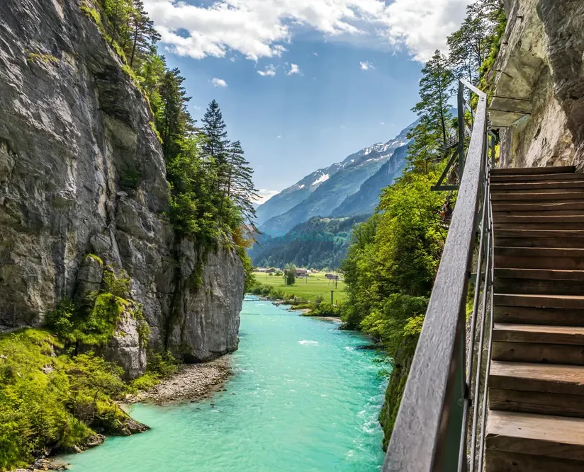 French and Swiss Spirit Tour – 7 Nights 8 Days | Paris to Switzerland Package - JTR Holidays - Imagen 2 de 5