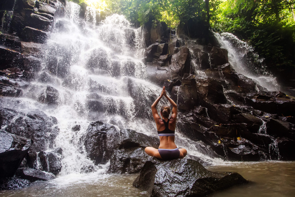 Mount Batur Sonnenaufgangswanderung und Tibumana Wasserfall - Begleiten Sie unsere Bali-Abenteuertour mit der Mount Batur Sonnenaufgangswanderung und dem Tibumana Wasserfall-Ausflug. Wandern Sie zum Vulkan-Gipfel für atemberaubende Dämmerungsausblicke, genießen Sie ein traditionelles balinesisches Frühstück und schwimmen Sie dann im versteckten Tibumana Tauchbecken. Kleine Gruppen, erfahrene Führer und nahtlose Hoteltransfers inklusive – buchen Sie noch heute Ihre unvergessliche Bali-Wanderungstour. Mount Batur Sonnenaufgangswanderung und Tibumana Wasserfall - Bild 5 von 5