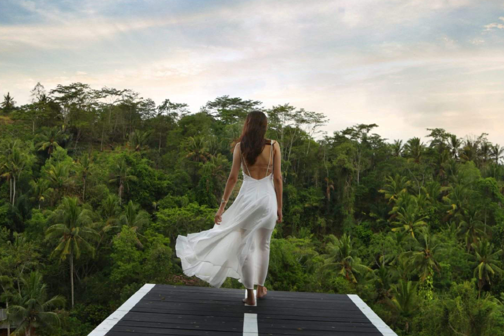 Entrada para Bali Swing de Picheaven - Descubre Picheaven Ubud Swing, el columpio en la selva imprescindible de Bali en Ubud. Deslízate sobre terrazas de arroz esmeralda en columpios individuales o tándem, captura fotos para Instagram en 11 puntos fotográficos y disfruta de traslados convenientes desde el hotel. Reserva tu entrada para el columpio de Bali hoy. Entrada para Bali Swing de Picheaven - Imagen 5 de 5
