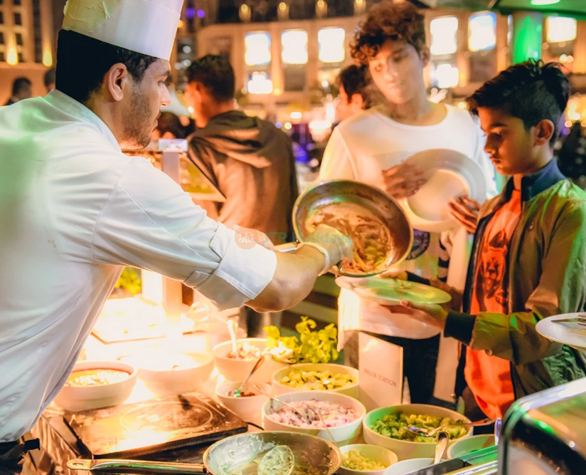 Luxury Marina Dinner Cruise and Yacht - JTR Holidays - Image 2 of 5