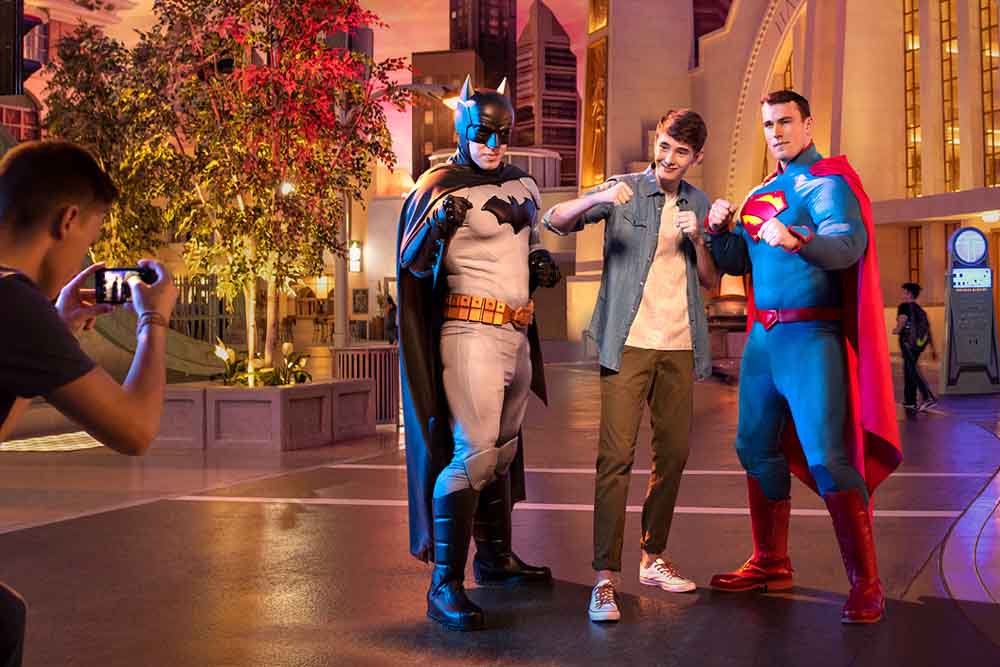 Warner Bros. World Abu Dhabi mit kostenlosem Shuttleticket - Bild 3 von 5