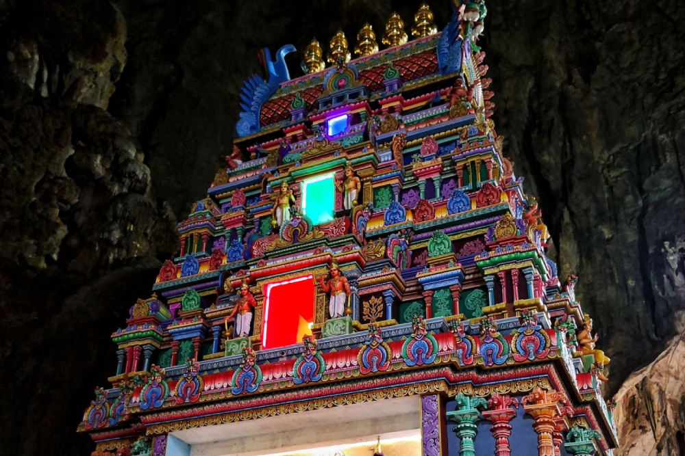 Batu Caves and Kuala Lumpur Countryside Tour - Image 2 of 6