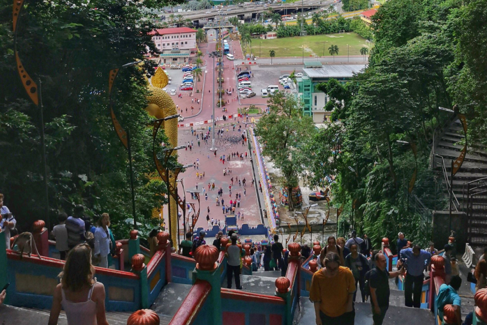 Batu Caves and Kuala Lumpur Countryside Tour - Image 6 of 6